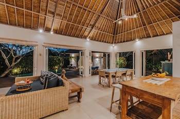 villa escape sandy bay