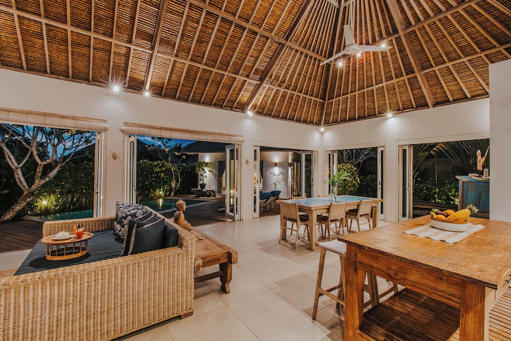 villa escape sandy bay