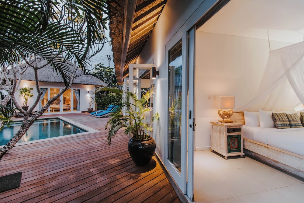 villa escape sandy bay