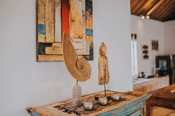 villa escape sandy bay