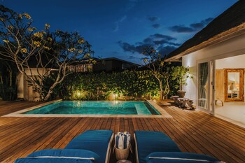 villa escape sandy bay