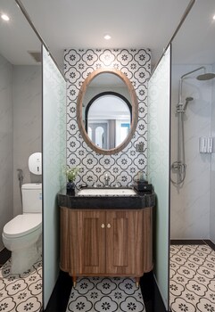 pavillon boutique hotel and apartment nha trang