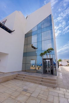 naama bay suites and spa