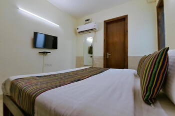 revking at hotel olive saffron