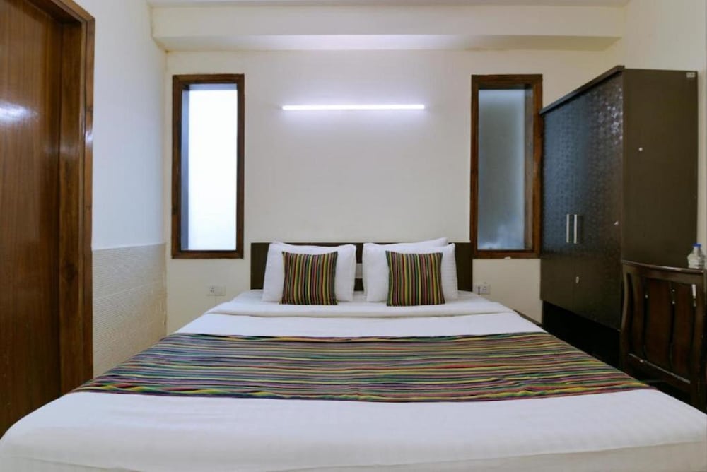 revking at hotel olive saffron