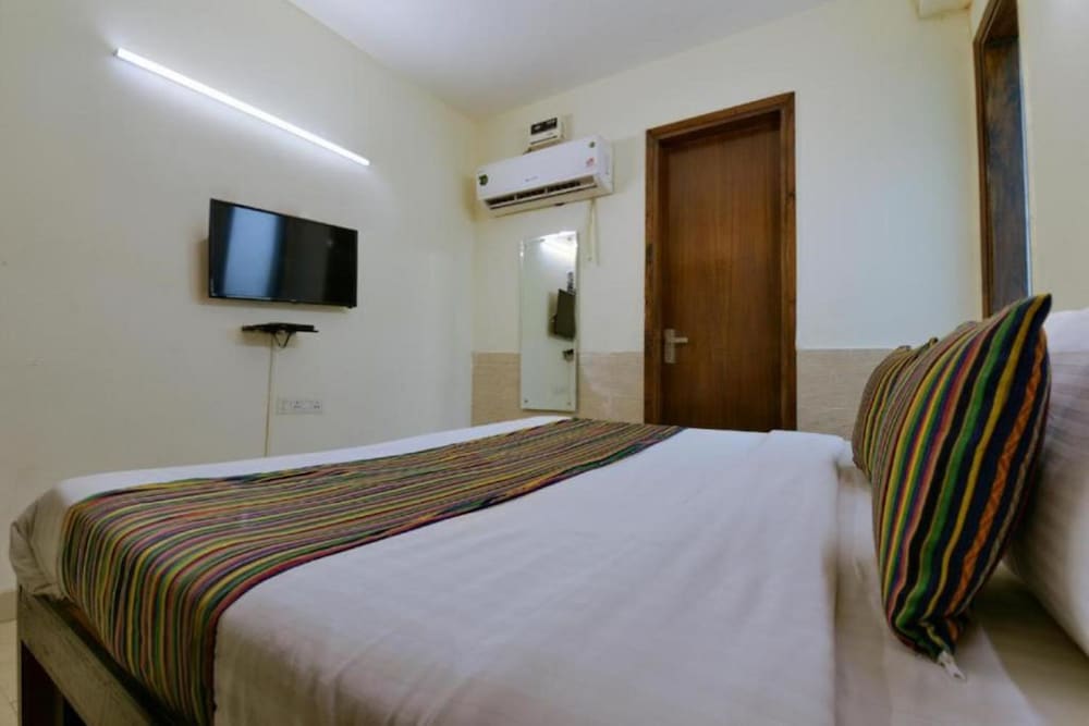 revking at hotel olive saffron