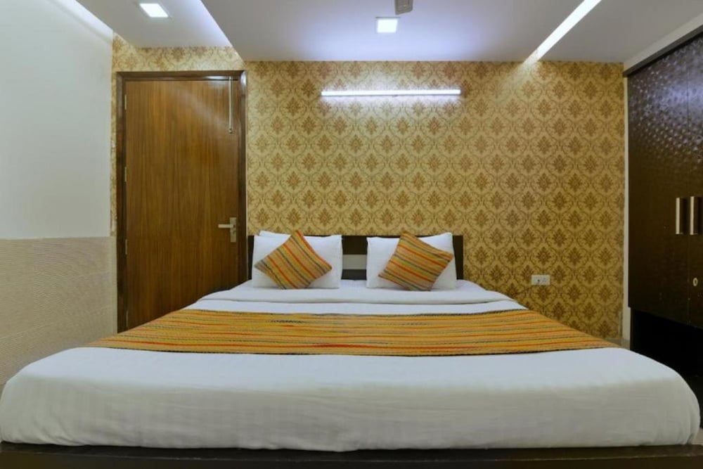 revking at hotel olive saffron