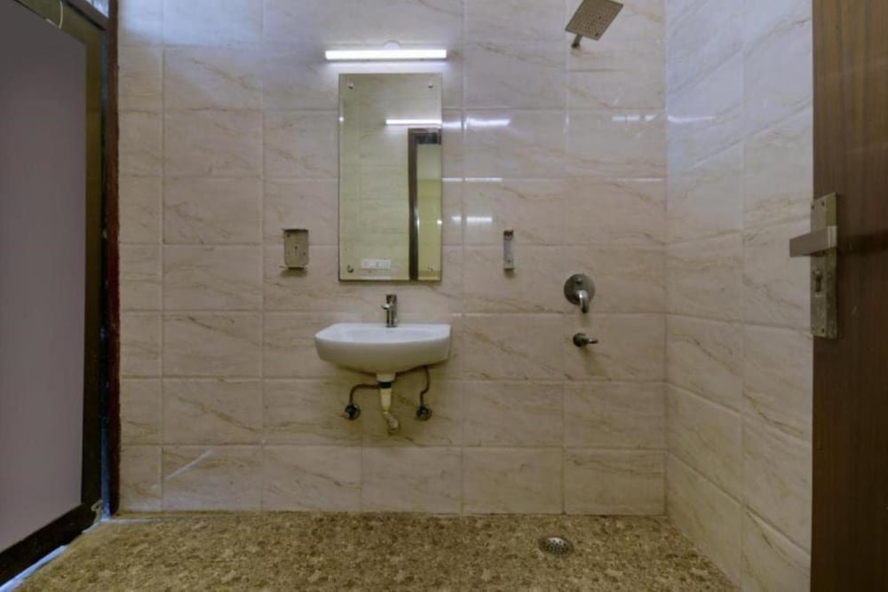 Revking At Hotel Olive Saffron,India>>New Delhi,2 star