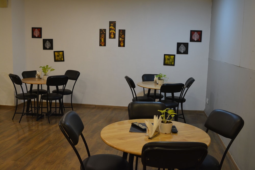 revking at hotel golden world