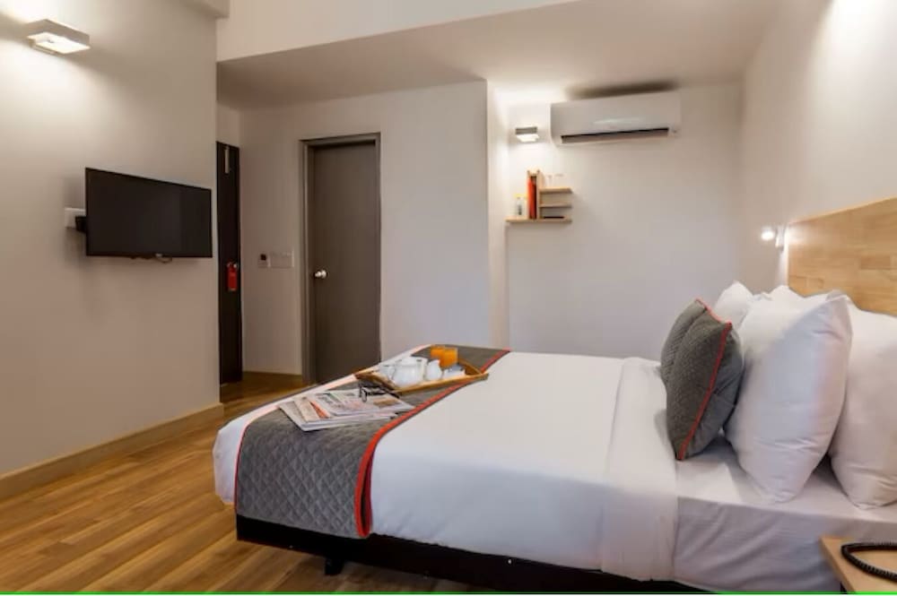 revking at hotel golden key