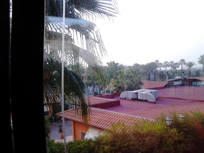 hotel happy days