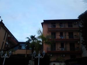 hotel happy days