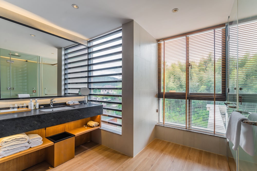 holiday inn wuyi mountain water village an ihg hotel