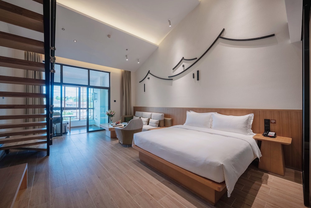 holiday inn wuyi mountain water village an ihg hotel