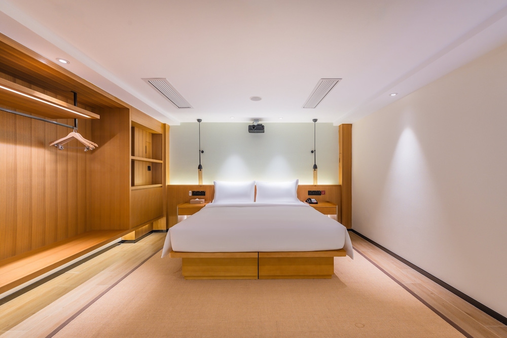 holiday inn wuyi mountain water village an ihg hotel