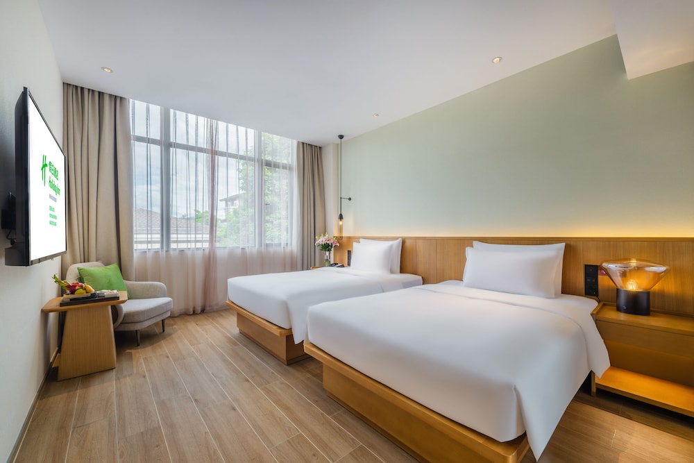 holiday inn wuyi mountain water village an ihg hotel