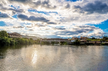 holiday inn wuyi mountain water village an ihg hotel