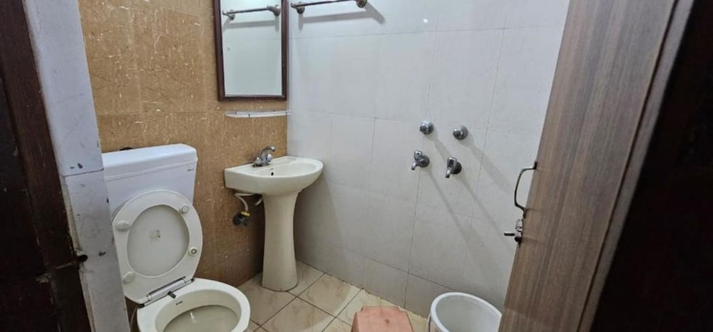 hotel jageer bawana