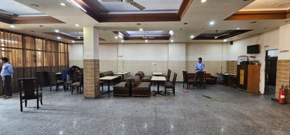 hotel jageer bawana