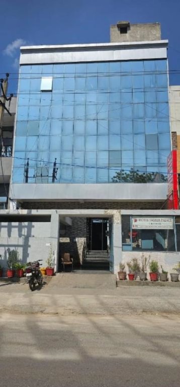 Hotel Jageer Bawana,India>>New Delhi,2 star