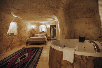 lagania cave suites