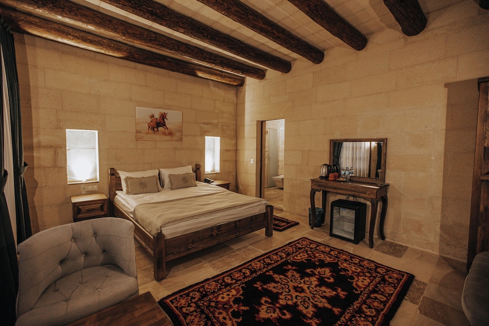 lagania cave suites