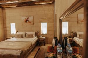 lagania cave suites