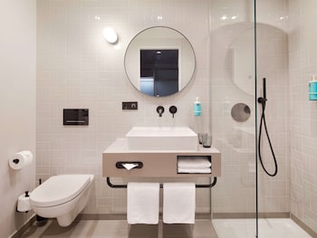 novotel hamburg central station opening march 2024