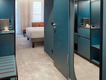 novotel hamburg central station opening march 2024