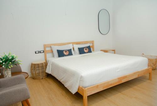 rq phuket patong beach by collection o