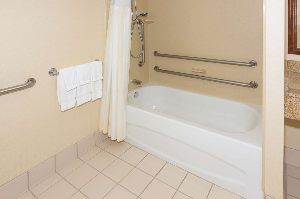 hilton garden inn buffalo airport