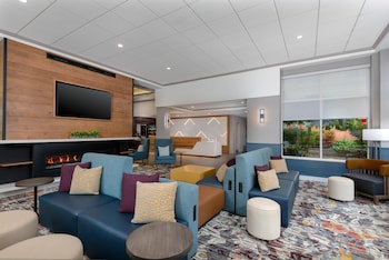 Hilton Garden Inn Buffalo Airport,Buffalo>>Bowmansville,3 star