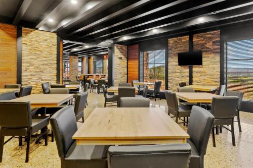 cobblestone hotel and suites wickenburg
