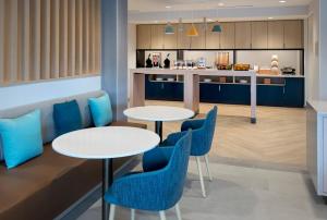 towneplace suites by marriott portland airport me