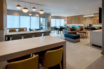 towneplace suites by marriott portland airport me