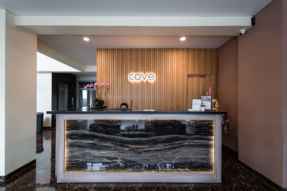 cove west inn