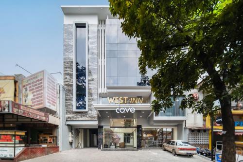 cove west inn