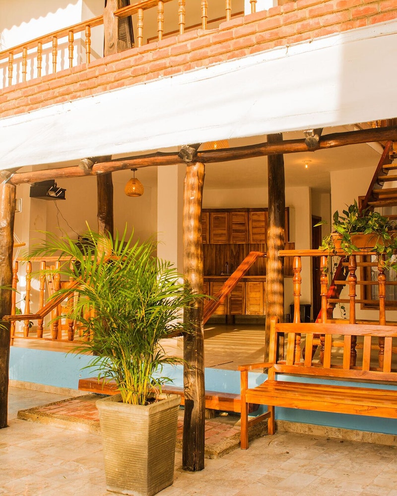 hostal la boquilla