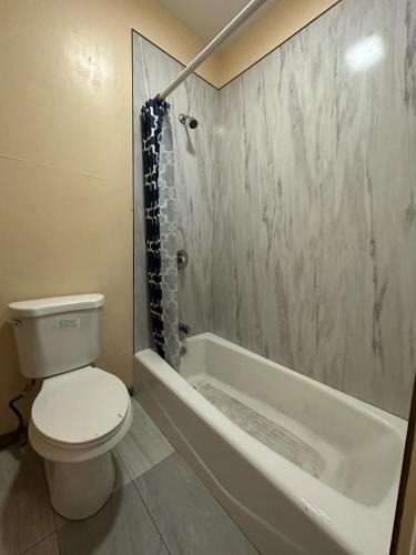 unity hotel no parking and rooms are upstairs