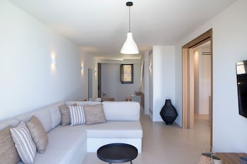 elessa hotel adults only