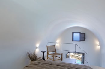elessa hotel adults only