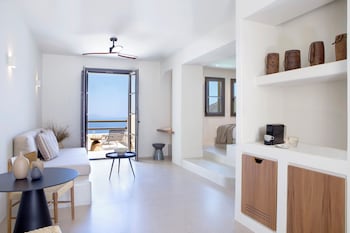 elessa hotel adults only