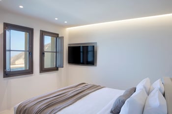 elessa hotel adults only
