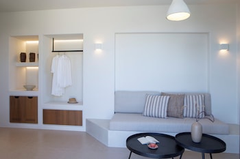elessa hotel adults only