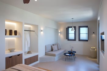 elessa hotel adults only