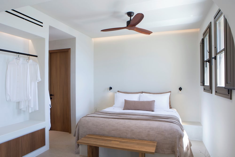 elessa hotel adults only