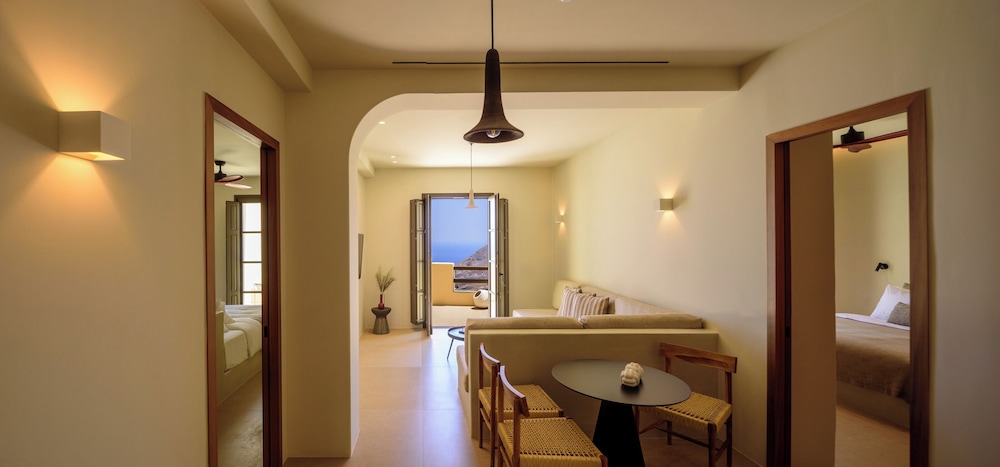 elessa hotel adults only