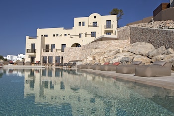 elessa hotel adults only
