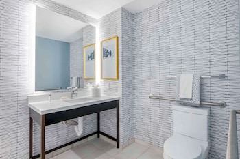 cambria hotel austin downtown