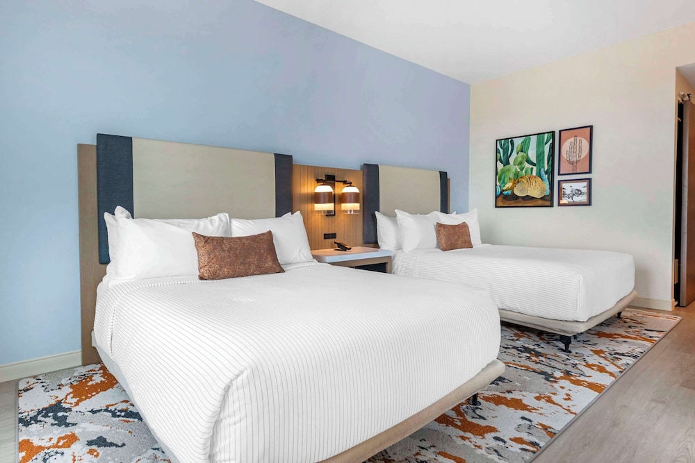 cambria hotel austin downtown